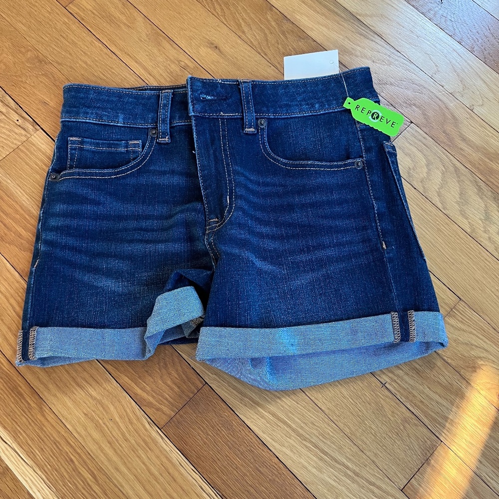 AERO shorts hi-rise midi size 6 navy NWT